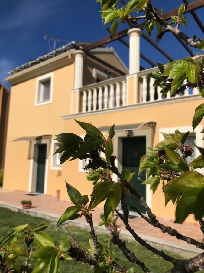 L'Eremo Luxury Apartments Róda Kültér fotó