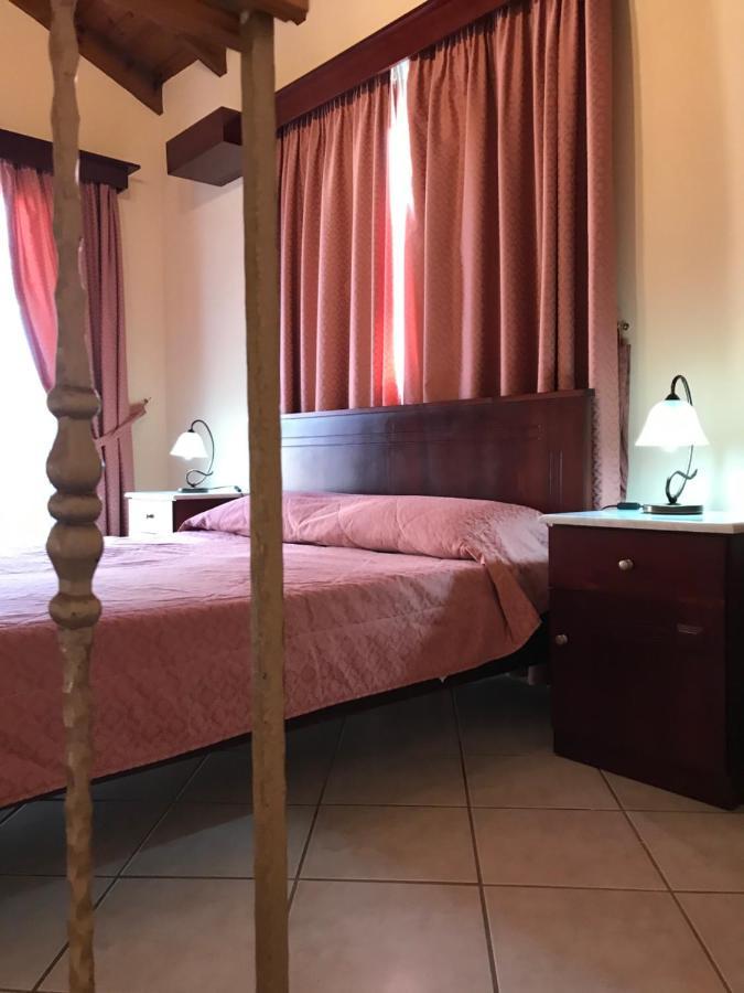 L'Eremo Luxury Apartments Róda Kültér fotó