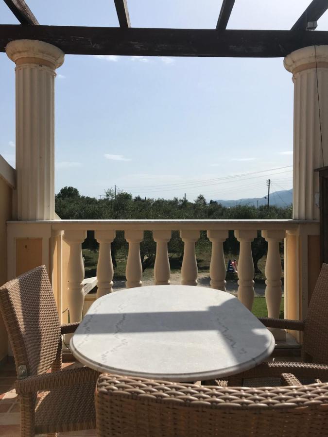 L'Eremo Luxury Apartments Róda Kültér fotó