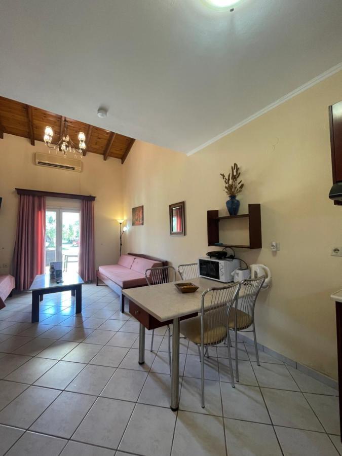 L'Eremo Luxury Apartments Róda Kültér fotó