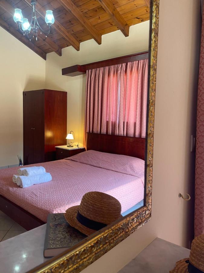 L'Eremo Luxury Apartments Róda Kültér fotó
